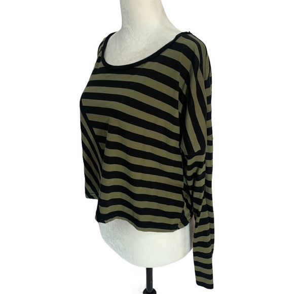 H&M Divided Khaki &Black Striped Cropped T-shirt Size M - Picture 4 of 7
